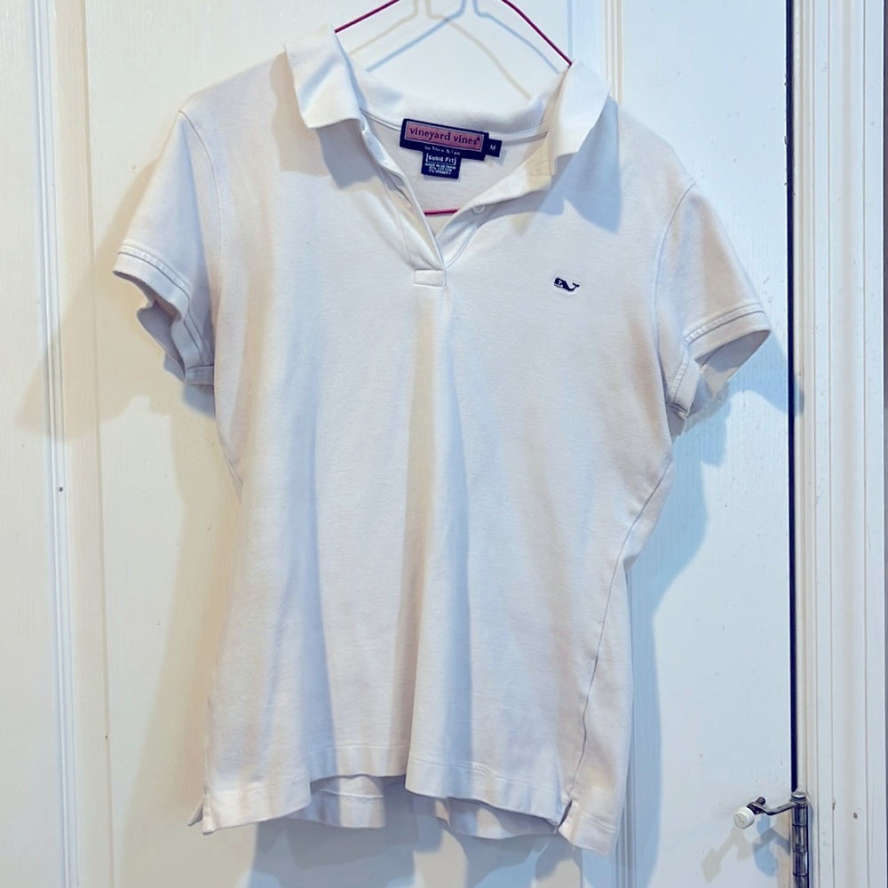 Medium women’s vineyard vines polo shirt